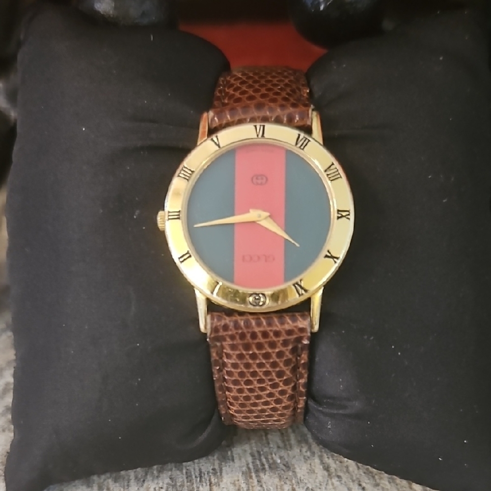 Pricw DROP!!!💥💥Gucci Gold and Brown Watch with Roman Numerals